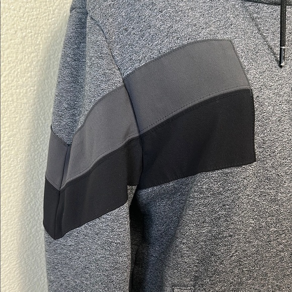 H&M- Men's Gray and Black Turtleneck Sweater - Picture 4 of 8